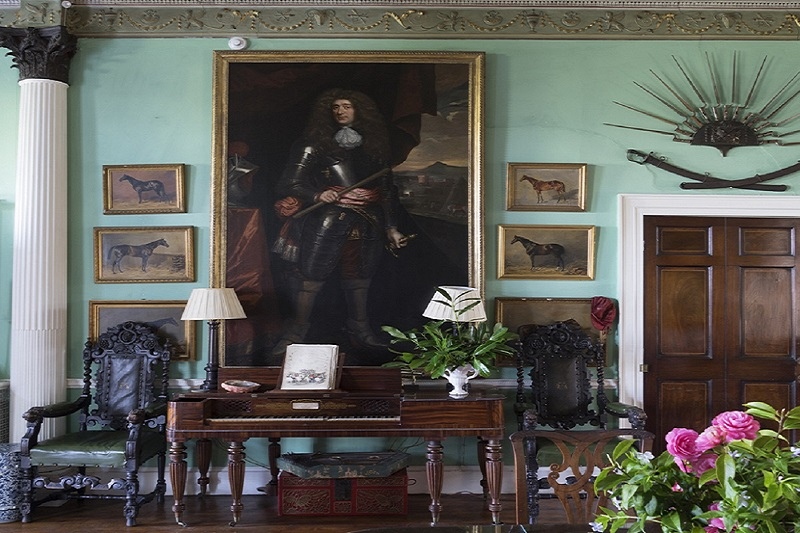 glin castle hallway