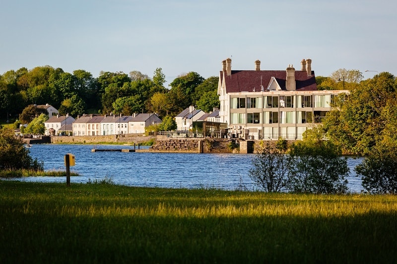 ice_house_hotel_exterior.jpg (Ice House Hotel Exte) ice house hotel exterior