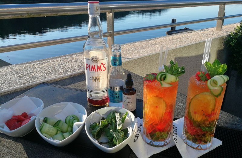 pimms_at_the_ice_house_cropped.jpg (Pimms at the Ice Hou) pimms at the ice house cropped