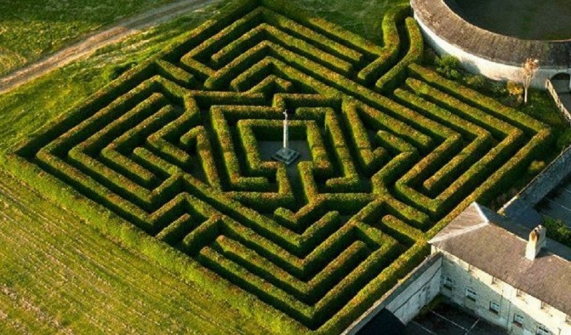 russborough maze