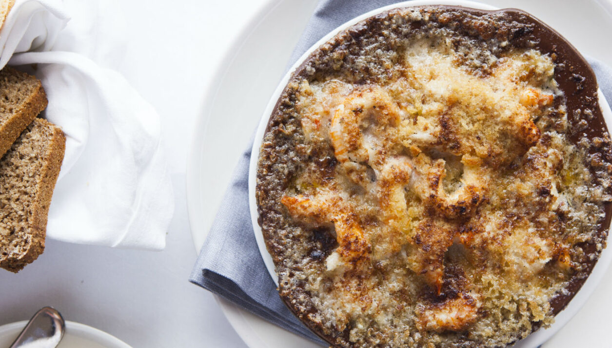 Prawns in Garlic Ahernes