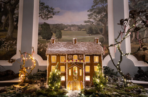 Christmas Stays 20 MH Gingerbread House