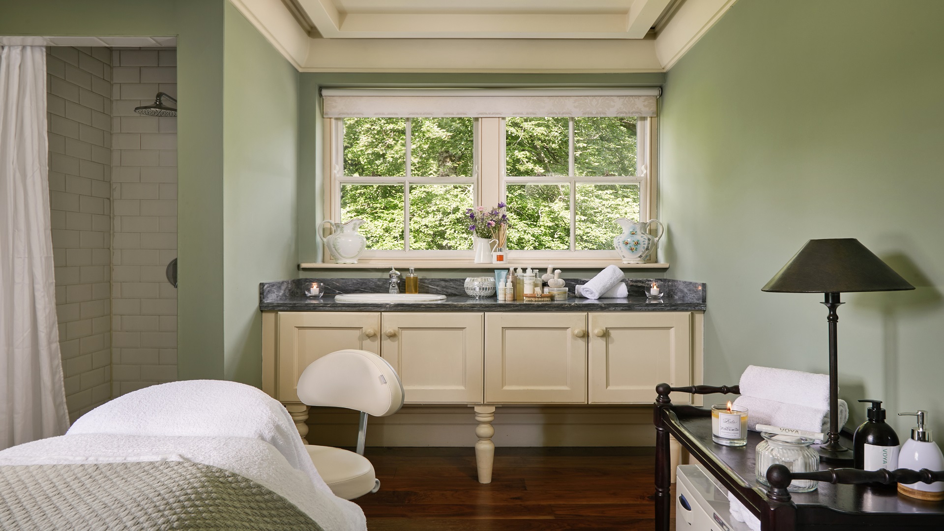 1a_castle_leslie_spa.jpg (1a castle leslie spa) CAL28