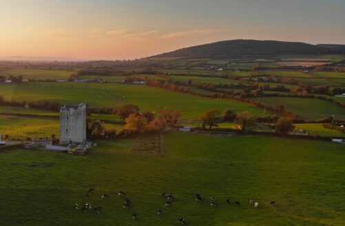 A Night in a Castle: 6 Castle Stays of Ireland’s Blue Book 18 outside exterior